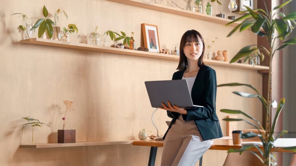 ビジネス 女性のイメージ